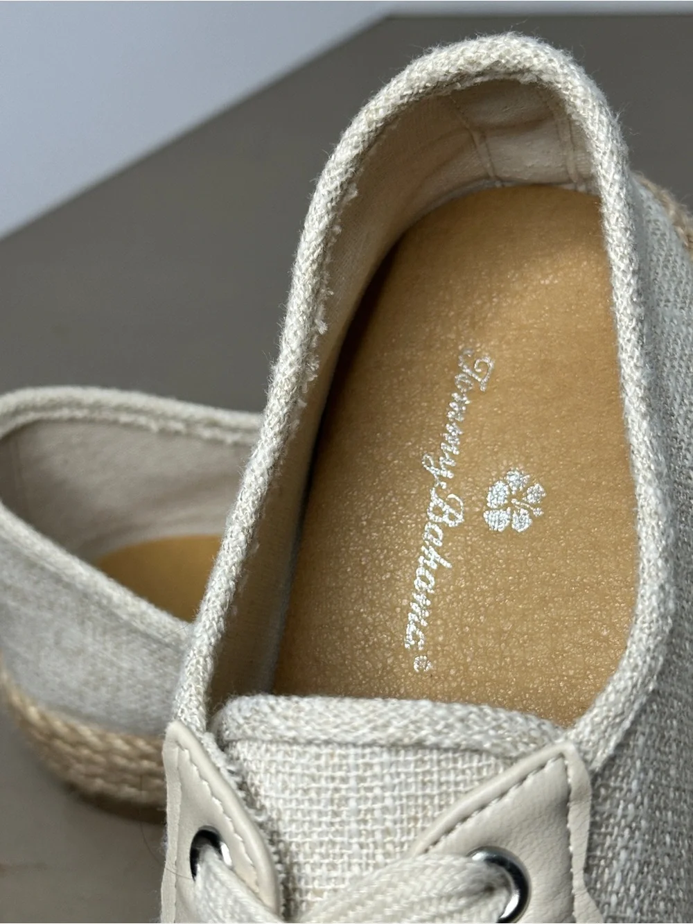 Tommy Bahama Gala Linen Espadrille Sneakers Beige Size 7M